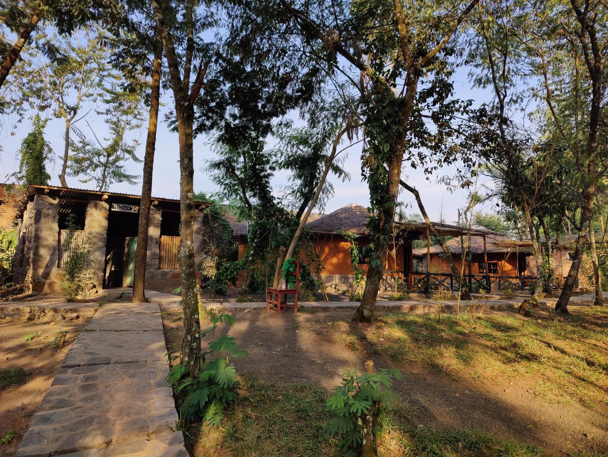 Red Rocks Rwanda - Campsite & Guesthouse Nyakinama Екстериор снимка